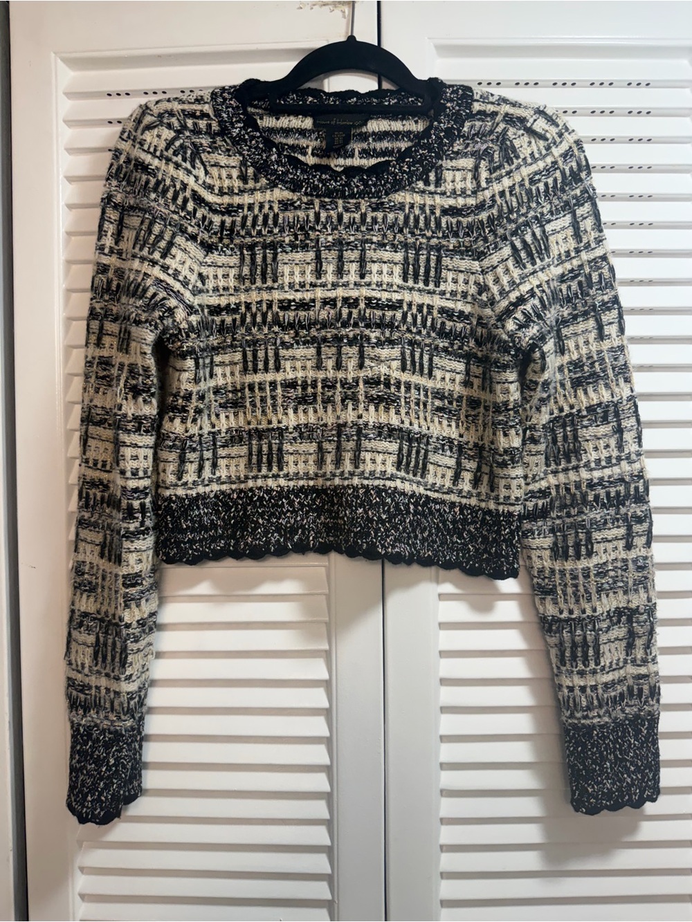 House of Harlow 1960 Textured Metallic Black, Blue,  And Cream Cropped Sweater